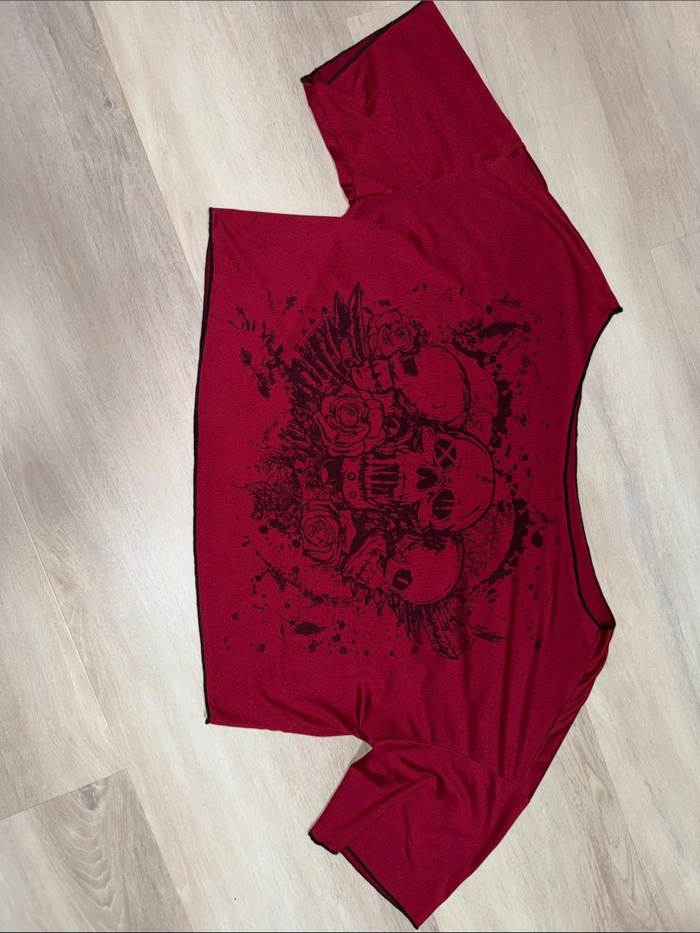 ROMWE Red Crop Top with Black Skull & Rose Graphic